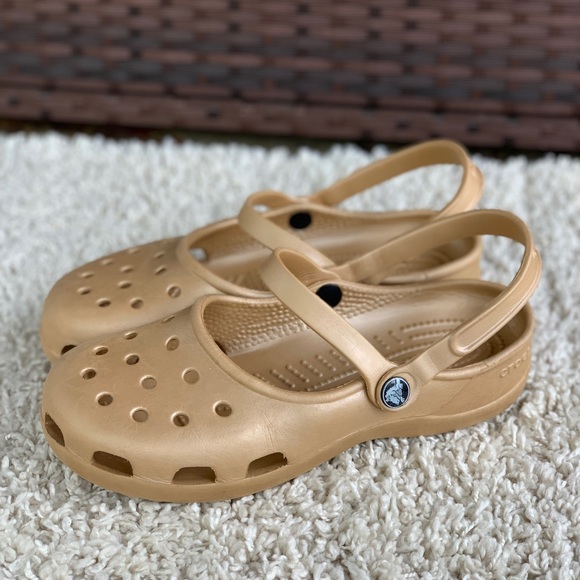 Crocs Mary Janes : WATCH ME ACCESSORIZE MYSELF: SALE : CROCS CARLIE MARY JANE / Check out these 
